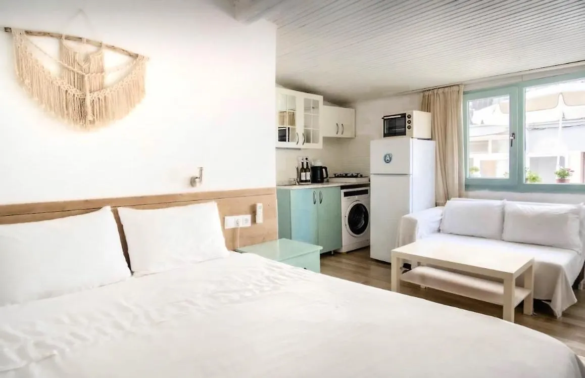 Tiny House Focha Villa Foça 0*,  Türkiye